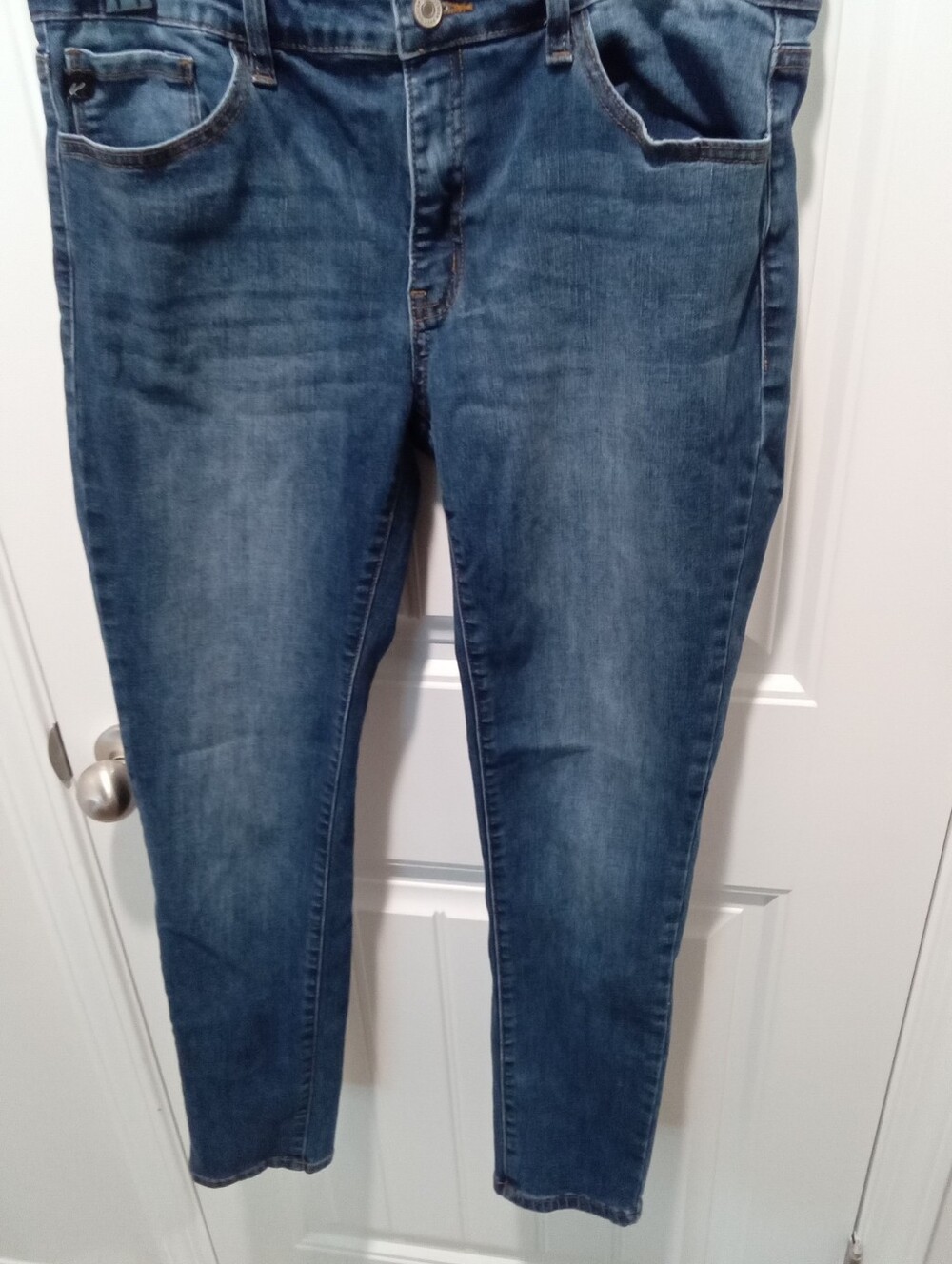 KanCan Sz 13/30 Junior Mid-Rise Skinny Medium Wash Jeans Soft High Stretch Blend